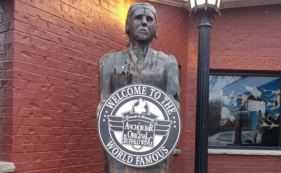 A drive to Buffalo, NY from Toronto, to savour the most famous chicken wings 1 chicken-wings